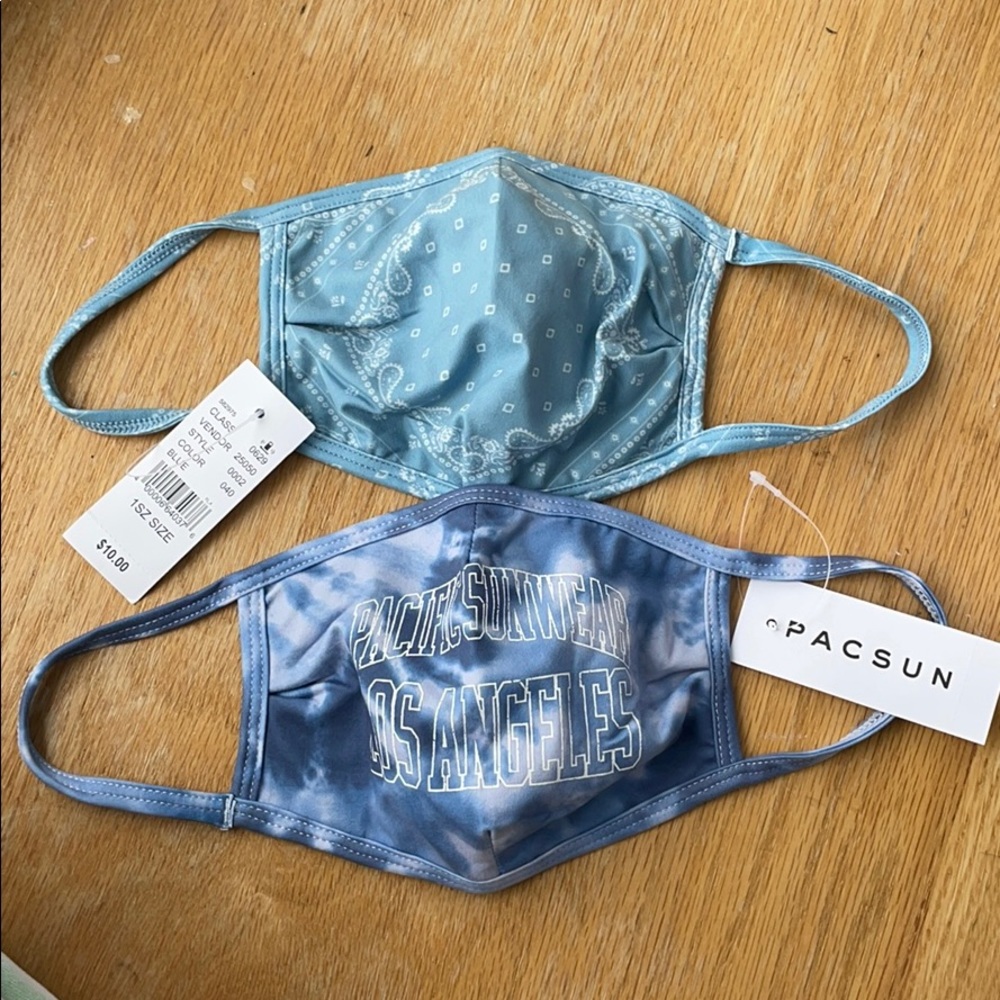 2 pacsun face masks